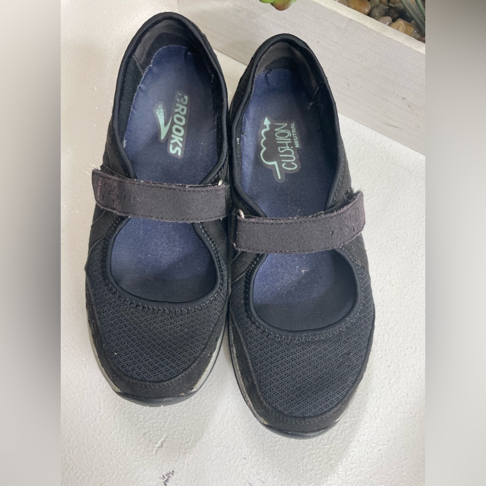 Abeo Women's Black Mary Jane Shoes - Picture 3 of 6